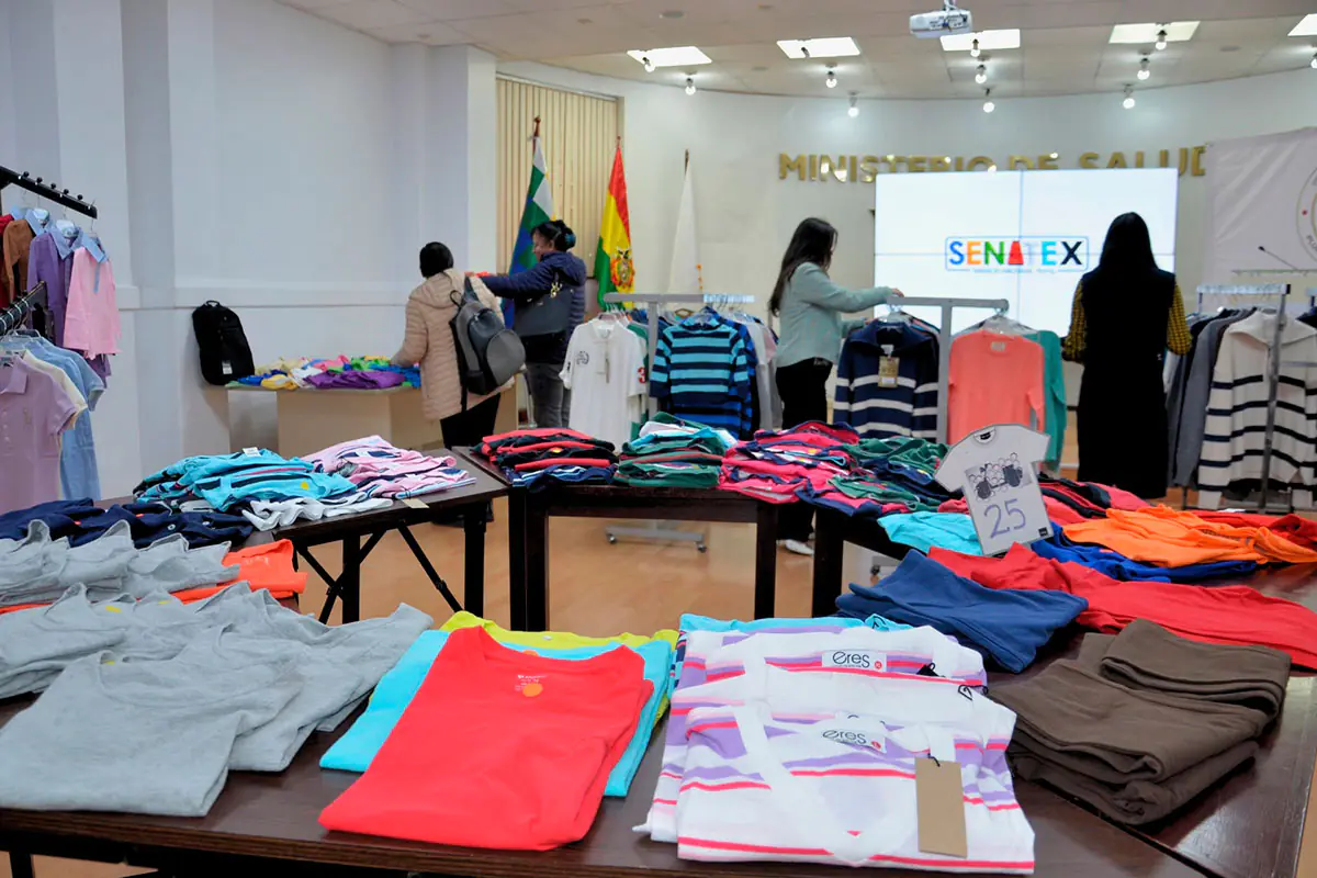 Ropa que elabora la empresa textil. Foto: Senatex