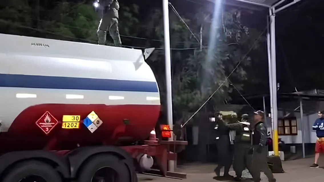 Se hallaron tres mochilas dentro del tanque/Gerdarmería Argentina