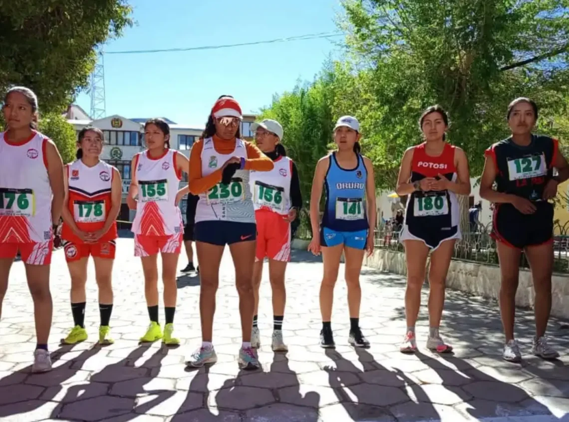 La atleta paceña Jhoselyn Camargo en Potosí, donde fue ganadora de la prueba (JHOSELYN CAMARGO)
