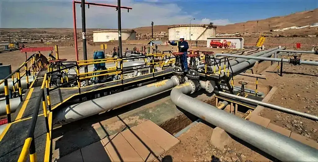 instalaciones en Arica del oleoducto Sica Sica. Foto: Datápolis
