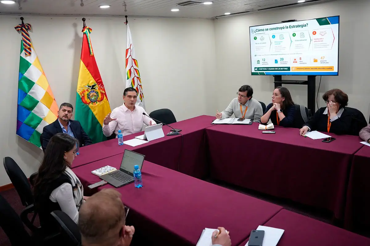 La presentación que hizo el ministro Justiniano a los representantes de organismos internacionales. Foto: Ministerio de Producción Sostenible
