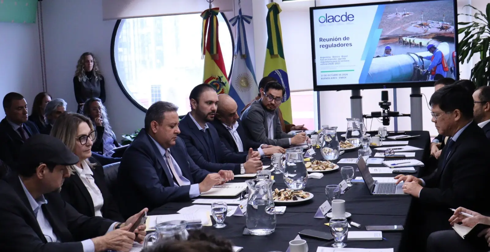 La reunión entre autoridades de Bolivia, Brasil y Argentina en Buenos Aires. Foto: YPFB